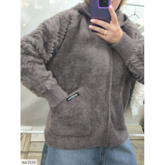 Верхній одяг великого розміру IM-7179 — тепло і стиль