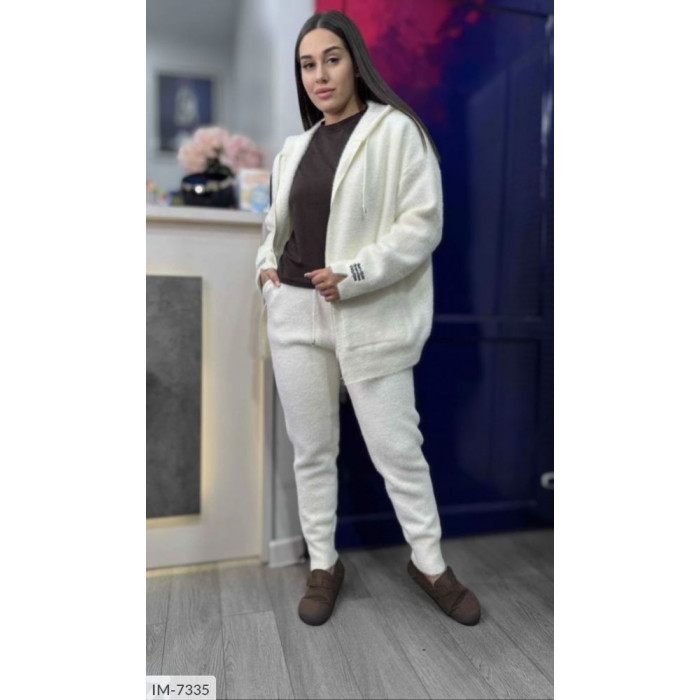 Модні костюми XL+ IM-7335 — гармонія стилю і практичності