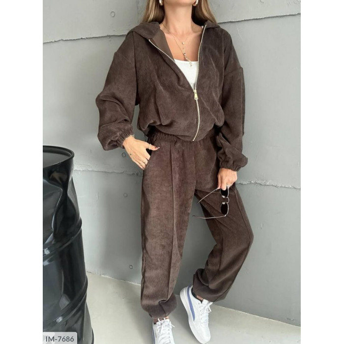 Модні костюми для прогулянок і відпочинку IM-7686