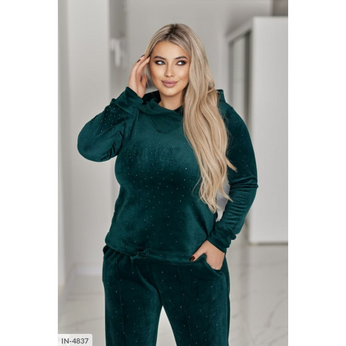 Стильні жіночі костюми IN-4837 — зручність і шарм