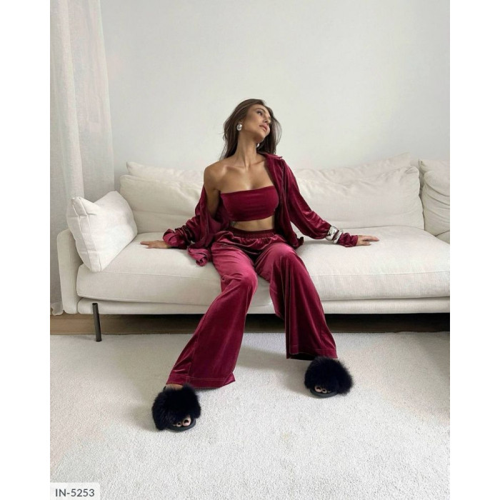 Жіночі прогулянкові костюми IN-5253 — елегантність у кожному русі