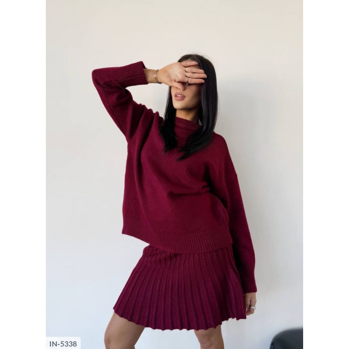 Жіночі костюми IN-5338 — новинки сезону