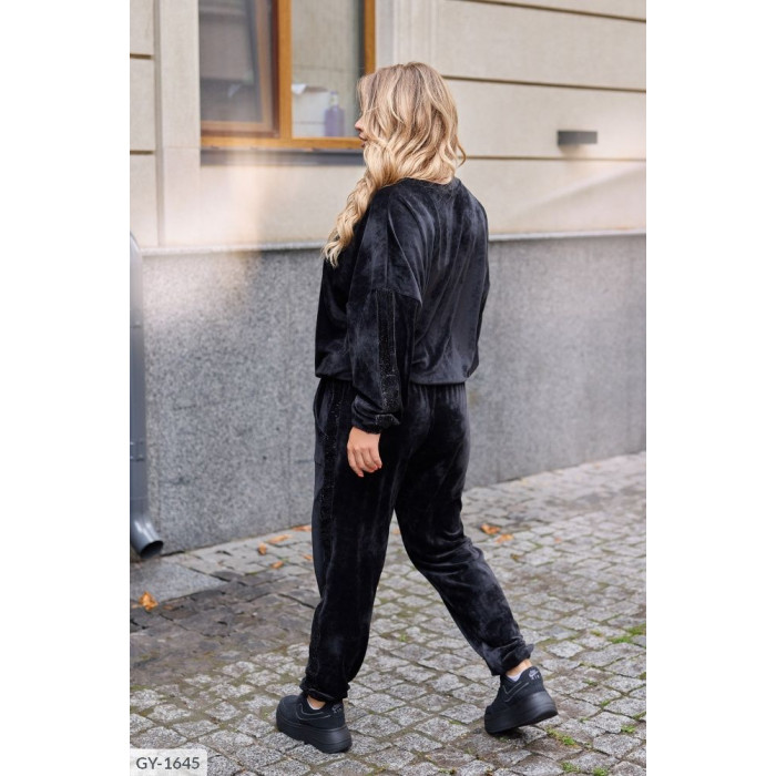 Стильні жіночі прогулянкові костюми GY-1645 — зручність і шарм