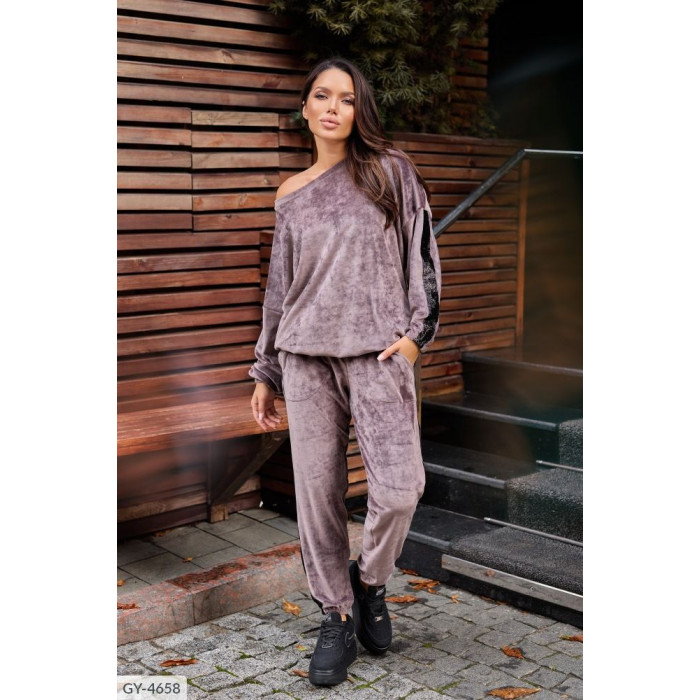 Стильні образи від Odessa Moda GY-4658 — прогулянкові костюми на кожен день