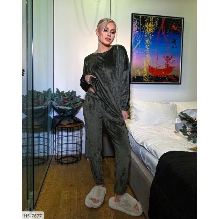 Модні жіночі костюми HS-7677 — легкість і впевненість у кожному русі