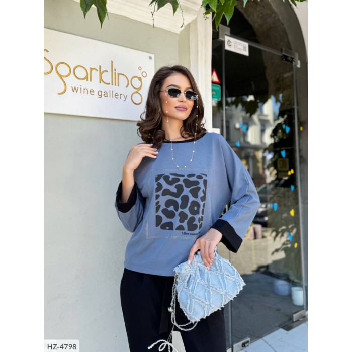 Жіночі костюми HZ-4798 — сучасний дизайн і бездоганна посадка