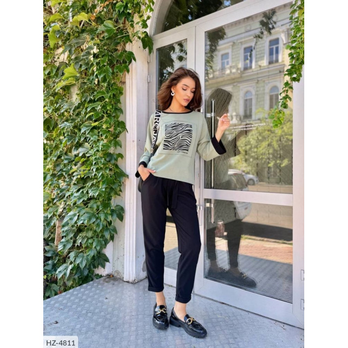 Модні образи HZ-4811 — костюми для будь-якої події