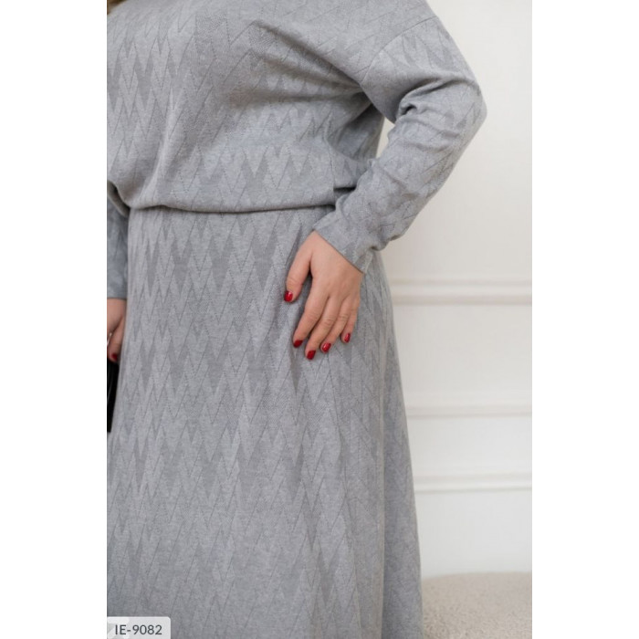 Костюми Plus Size IE-9082 — тренди сезону 2025