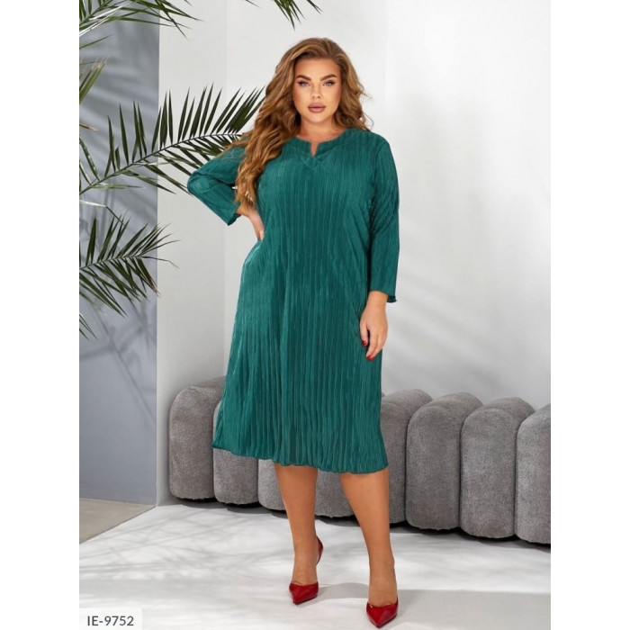 Модні образи для жінок великого розміру IE-9752 — стиль, що надихає