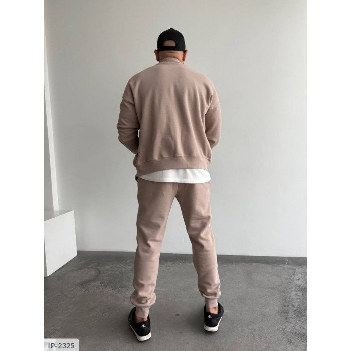 Костюми IP-2325 — мода без компромісів