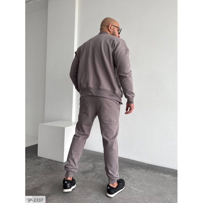 Чоловічі костюми IP-2337 — сучасна класика