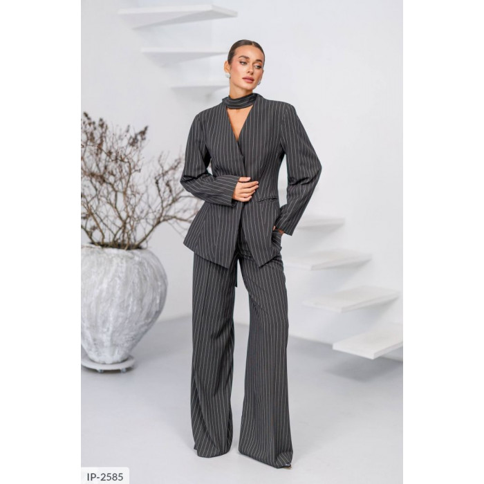 Жіночі костюми Odessa Moda IP-2585 — елегантність і зручність