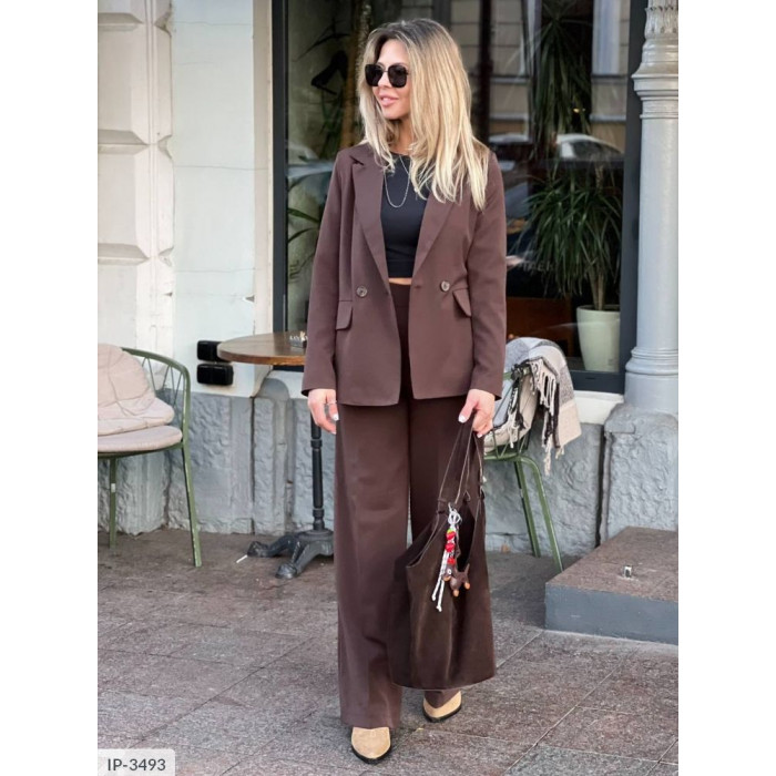 Жіночі костюми IP-3493 — сучасний дизайн і бездоганна посадка