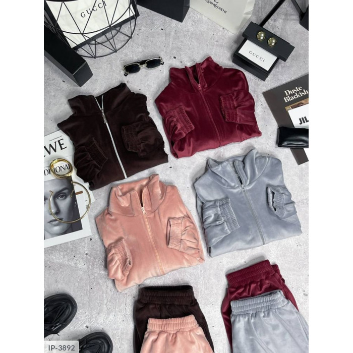 Стильні жіночі прогулянкові костюми IP-3892 — зручність і шарм