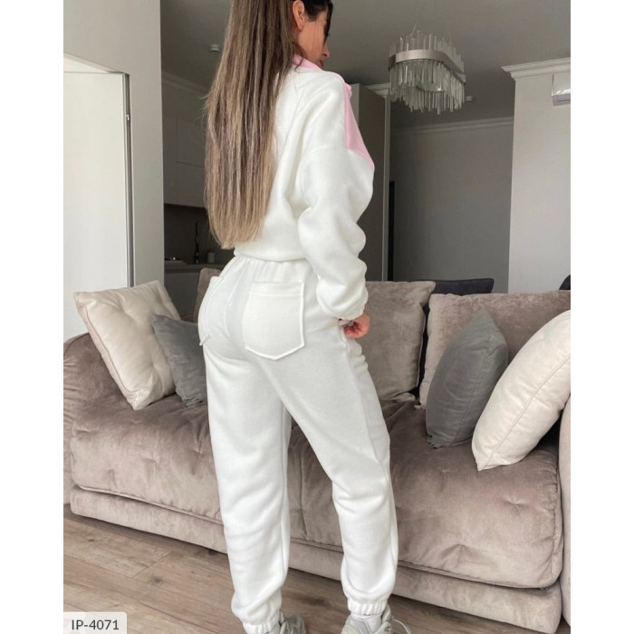 Стильні костюми для спорту IP-4071 — практичність і мода