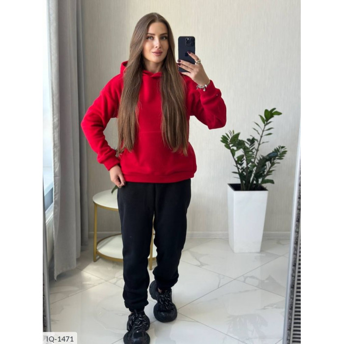 Стильні костюми для спорту IQ-1471 — практичність і мода