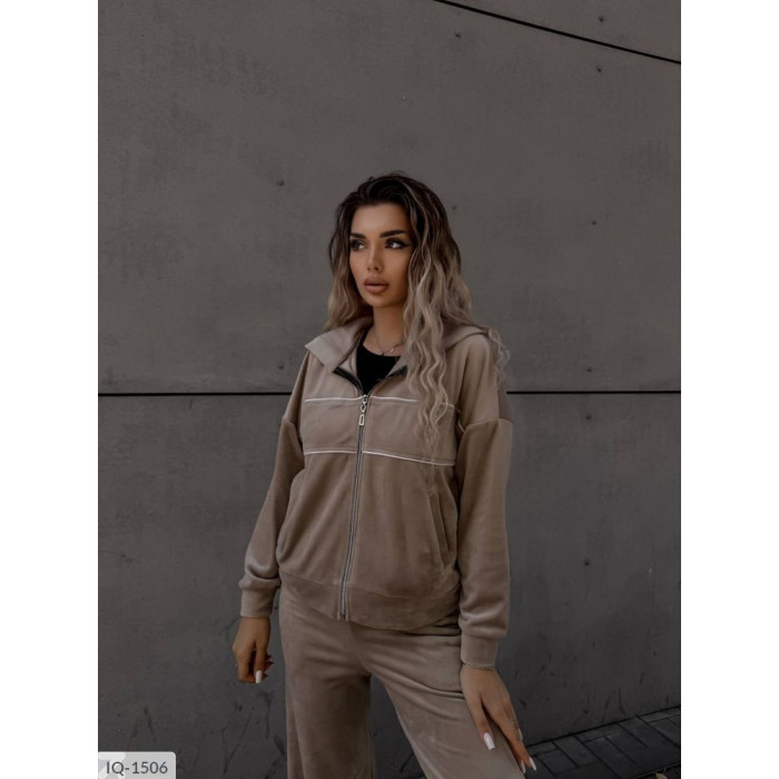 Комфорт і мода IQ-1506 — жіночі костюми для щоденних прогулянок