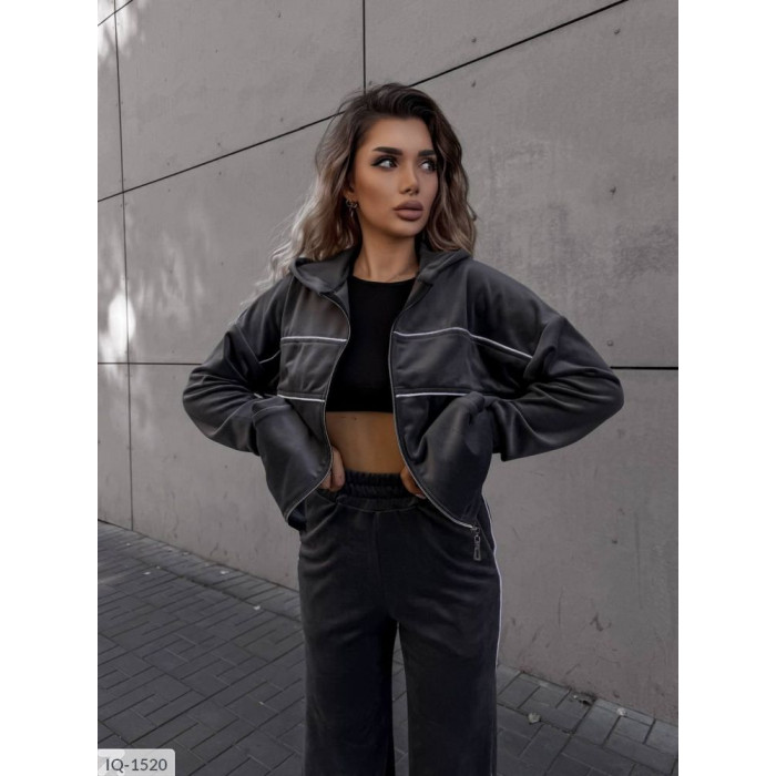 Стильні жіночі прогулянкові костюми IQ-1520 — зручність і шарм