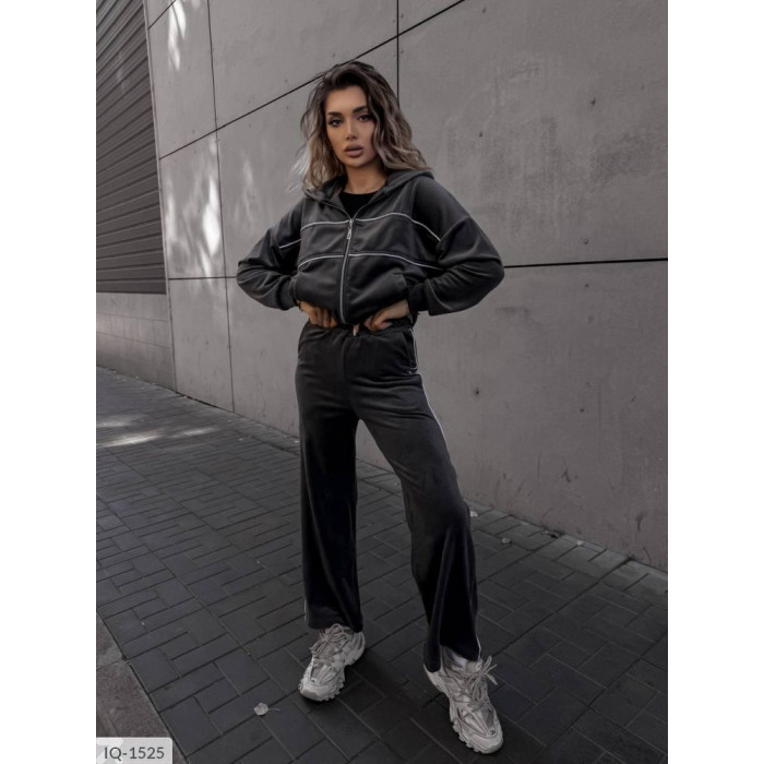 Модні прогулянкові костюми великого розміру IQ-1525 — комфорт і стиль