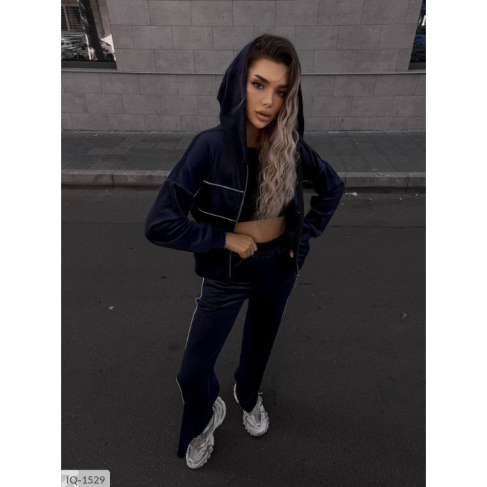 Жіночі прогулянкові костюми IQ-1529 — елегантність у кожному русі