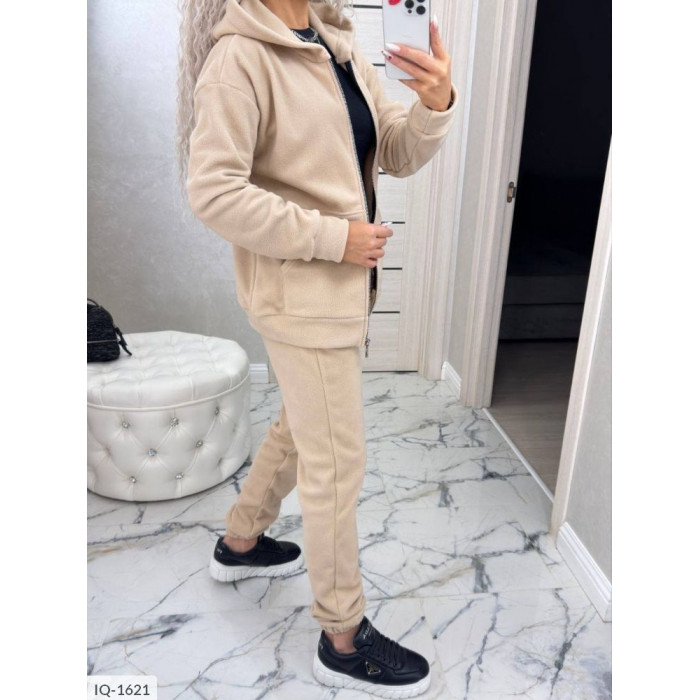 Модні костюми для спорту IQ-1621 — легкість і комфорт