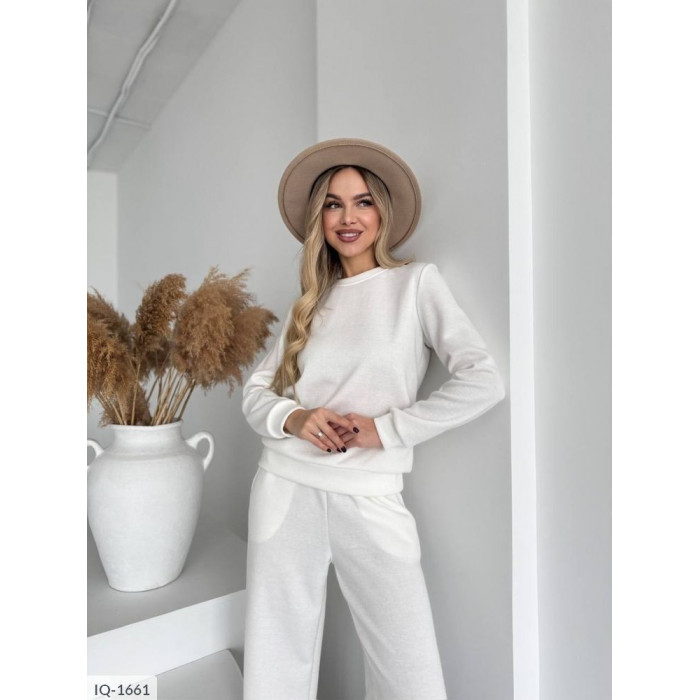 Жіночі костюми Odessa Moda IQ-1661 — елегантність і зручність
