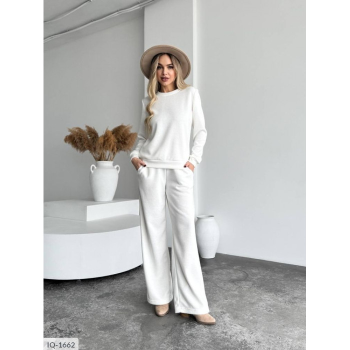 Модні образи IQ-1662 — костюми для будь-якої події
