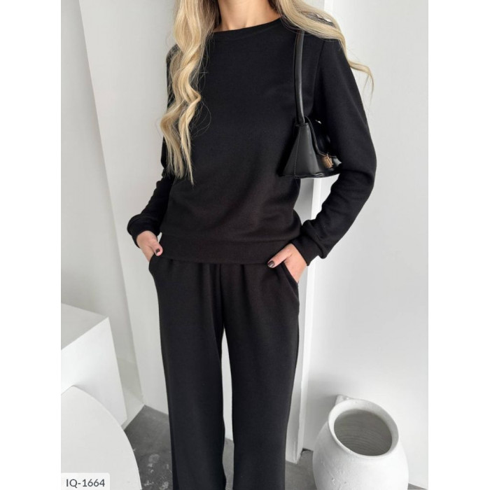 Жіночі костюми IQ-1664 — новинки сезону