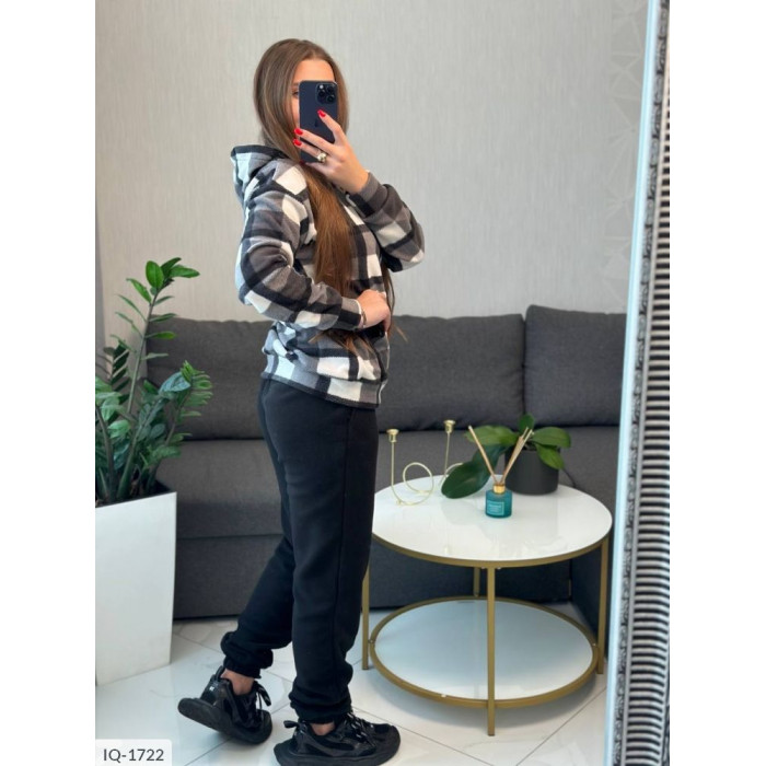 Костюми великого розміру IQ-1722 — зручність і стиль