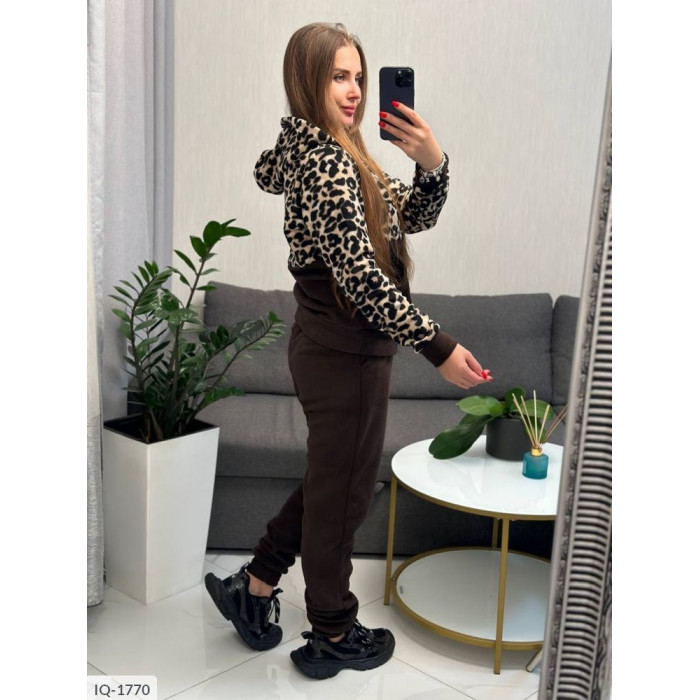 Костюми великого розміру IQ-1770 — зручність і стиль