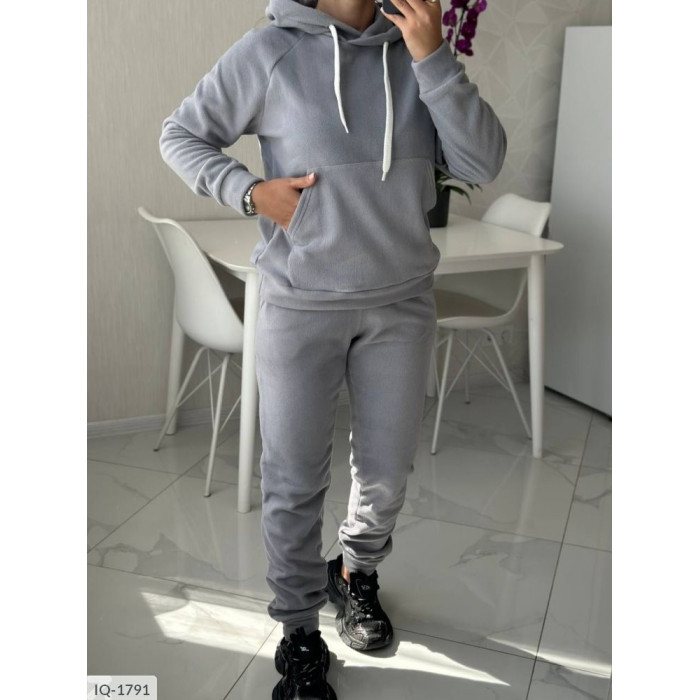 Модні костюми для спорту IQ-1791 — легкість і комфорт