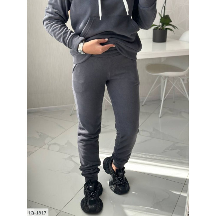 Жіночі спортивні костюми IQ-1817 — тренди сезону 2025