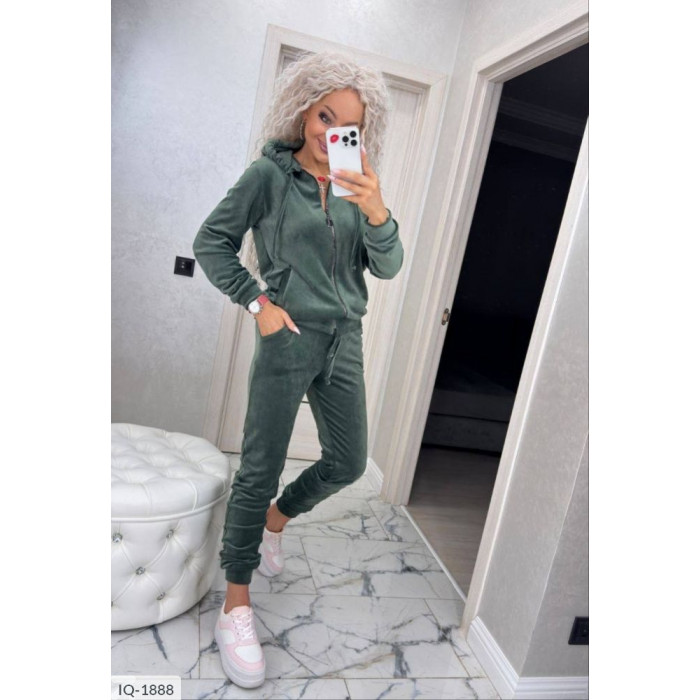Комфорт і мода IQ-1888 — жіночі костюми для щоденних прогулянок
