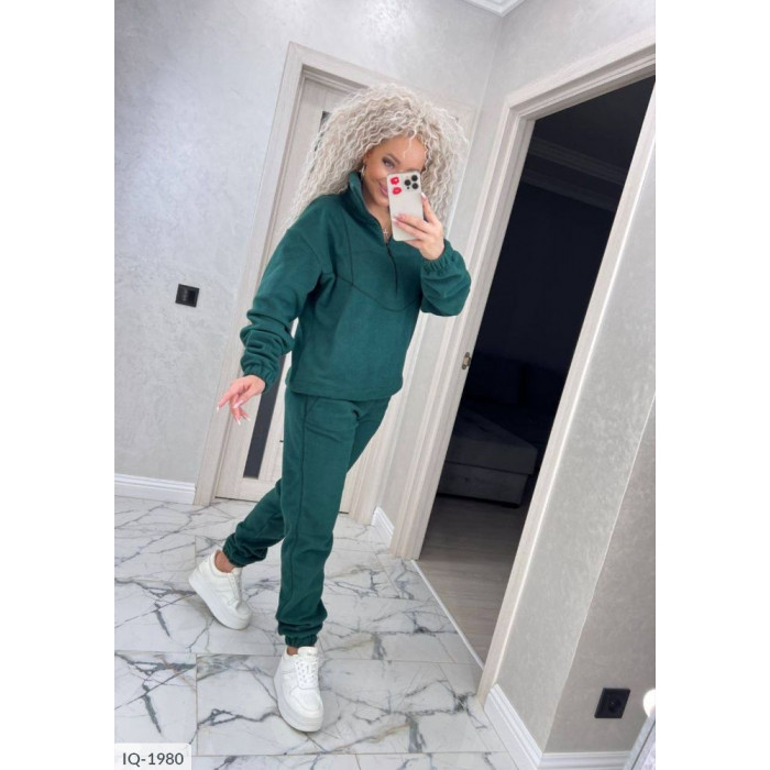 Модні спортивні костюми для активних жінок IQ-1980