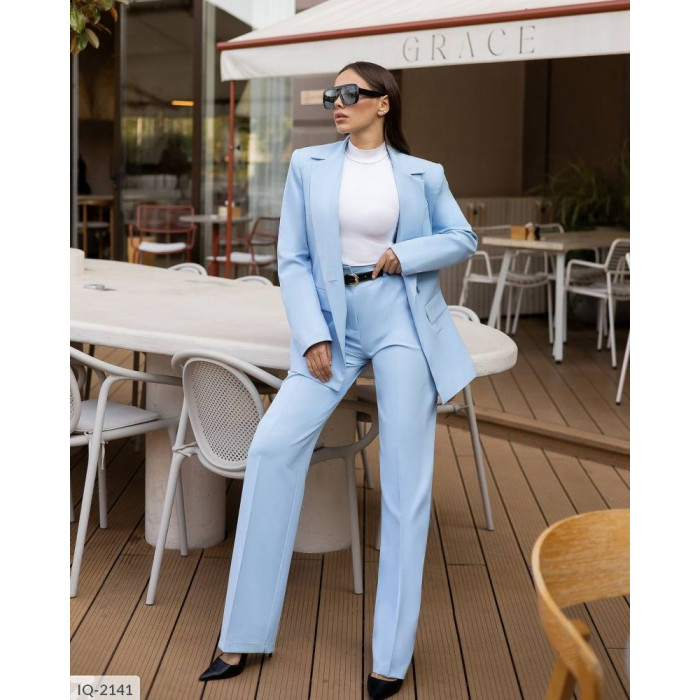 Жіночі костюми IQ-2141 — сучасний дизайн і бездоганна посадка