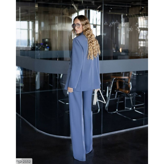 Жіночі костюми IQ-2152 — новинки сезону