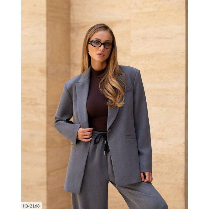 Жіночі костюми IQ-2168 — новинки сезону