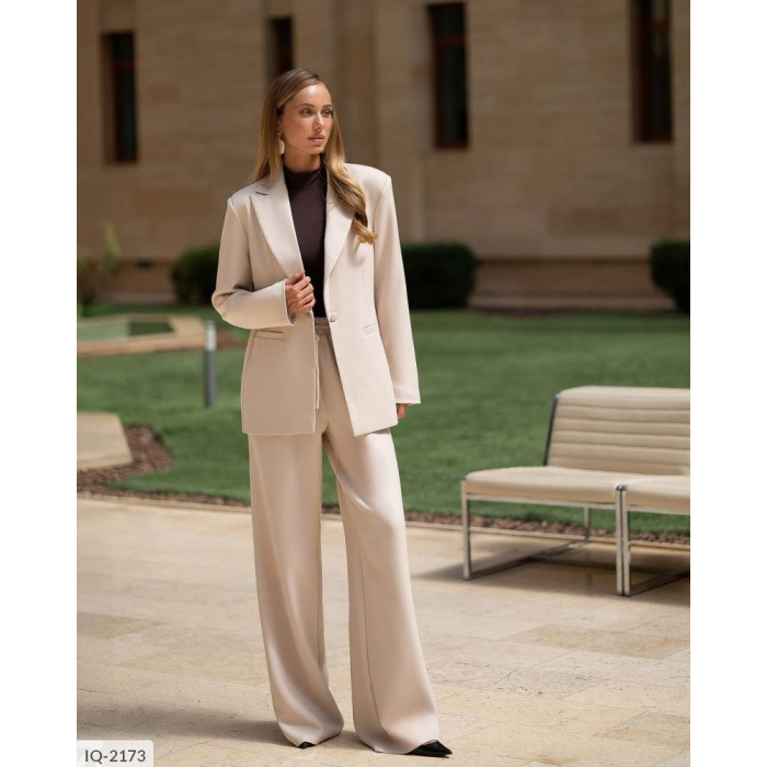 Модні костюми IQ-2173 — стиль і комфорт у кожному дні