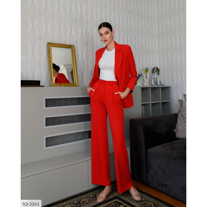 Жіночі костюми IQ-2261 — новинки сезону