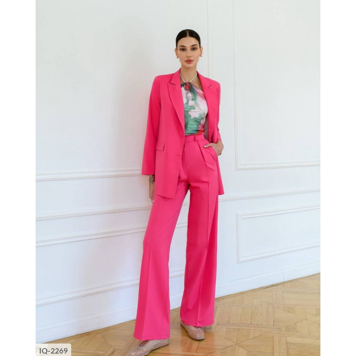 Модні образи IQ-2269 — костюми для будь-якої події