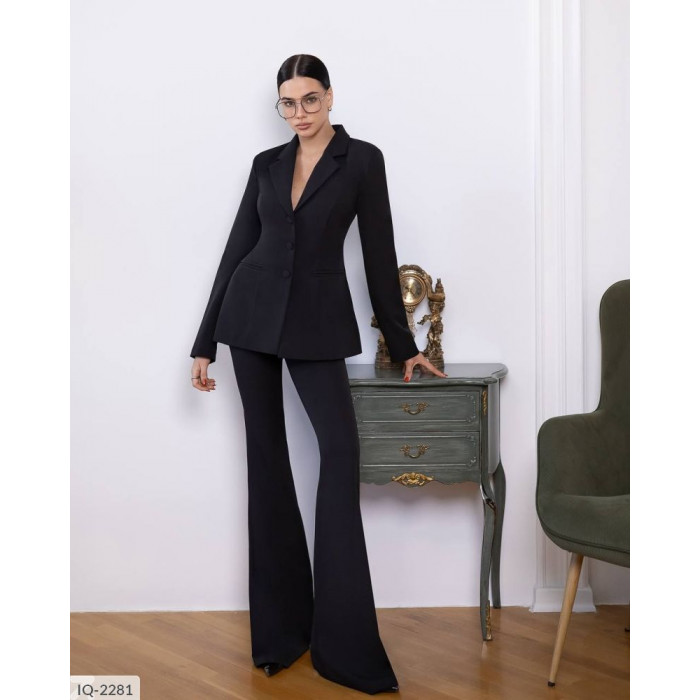 Жіночі костюми IQ-2281 — новинки сезону