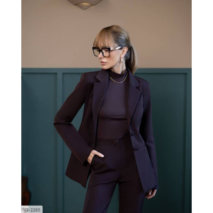 Модні образи IQ-2285 — костюми для будь-якої події