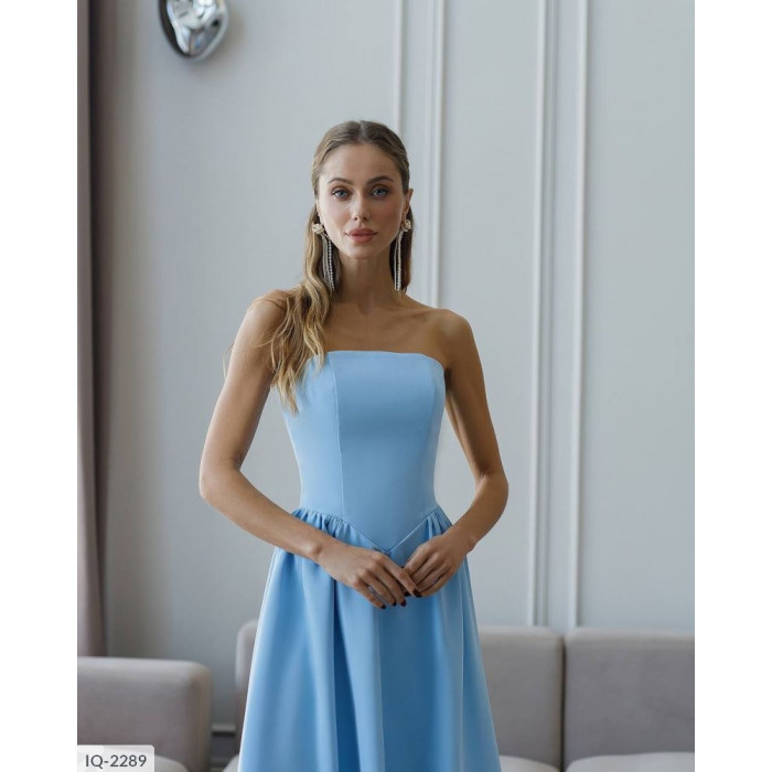 Модні тренди сезону IQ-2289 — стильні сукні для сучасних жінок