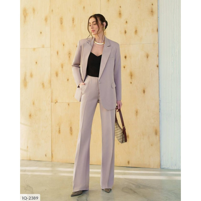 Модні костюми IQ-2389 — комфорт і краса