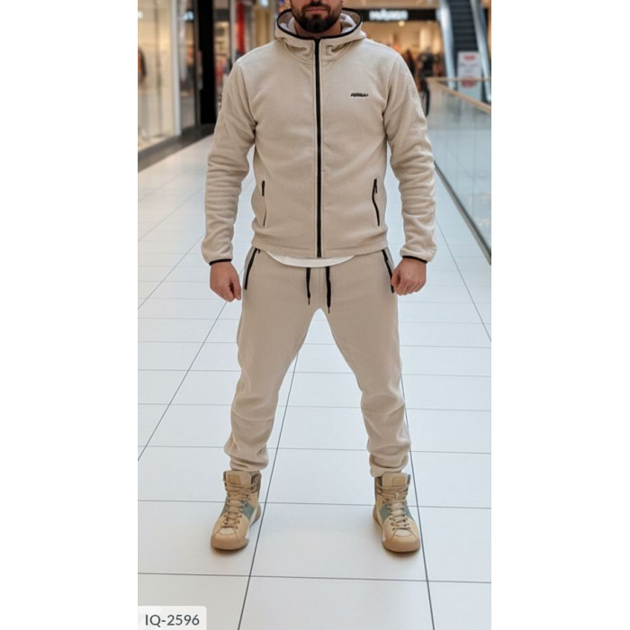 Чоловічі костюми IQ-2596 — сучасна класика