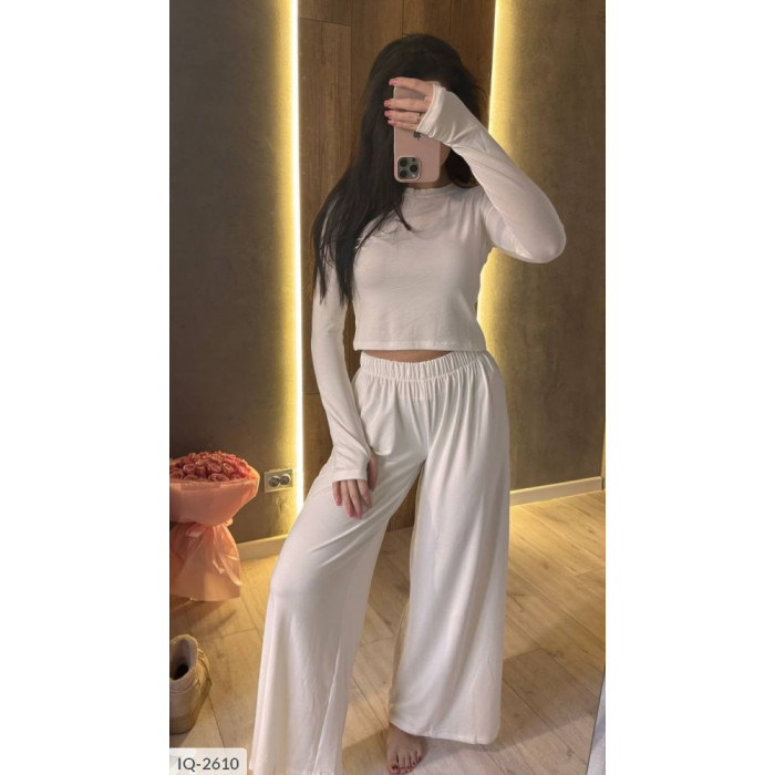 Модні образи IQ-2610 — костюми для будь-якої події