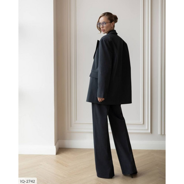 Жіночі костюми Odessa Moda IQ-2742 — елегантність і зручність