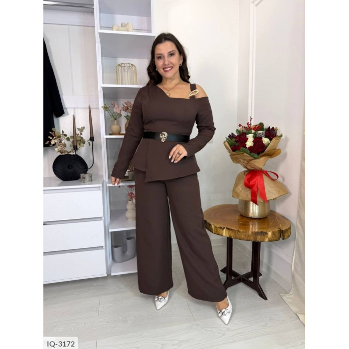 Костюми великого розміру IQ-3172 — тренди і мода