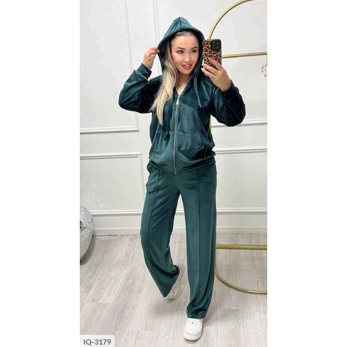 Стильні костюми для спорту IQ-3179 — практичність і мода