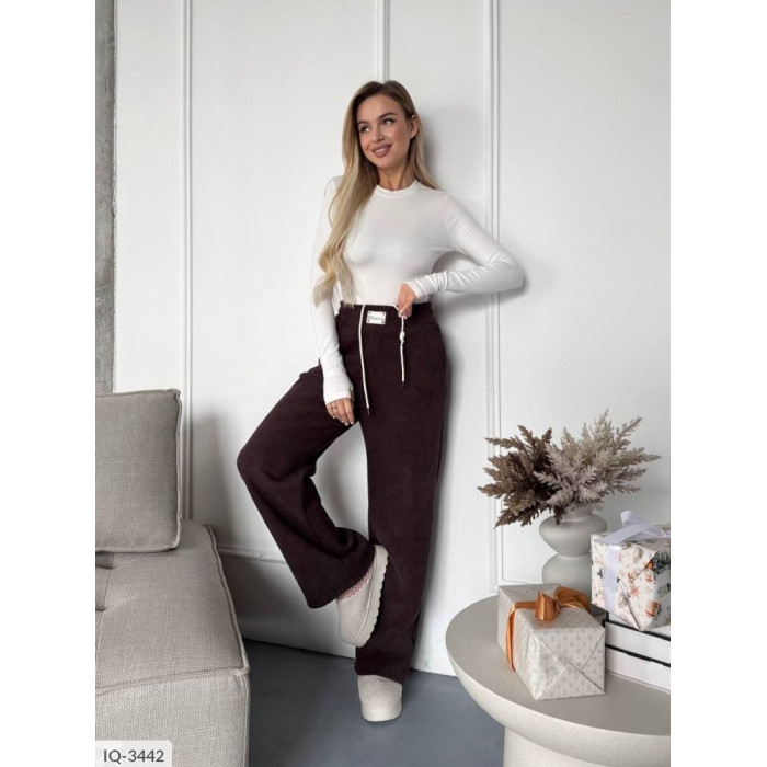 Модні образи зі штанами IQ-3442 — обери свій стиль